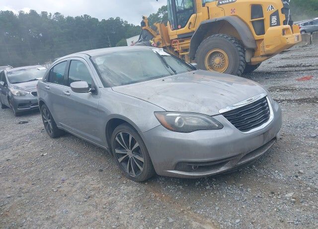 2014 CHRYSLER 200