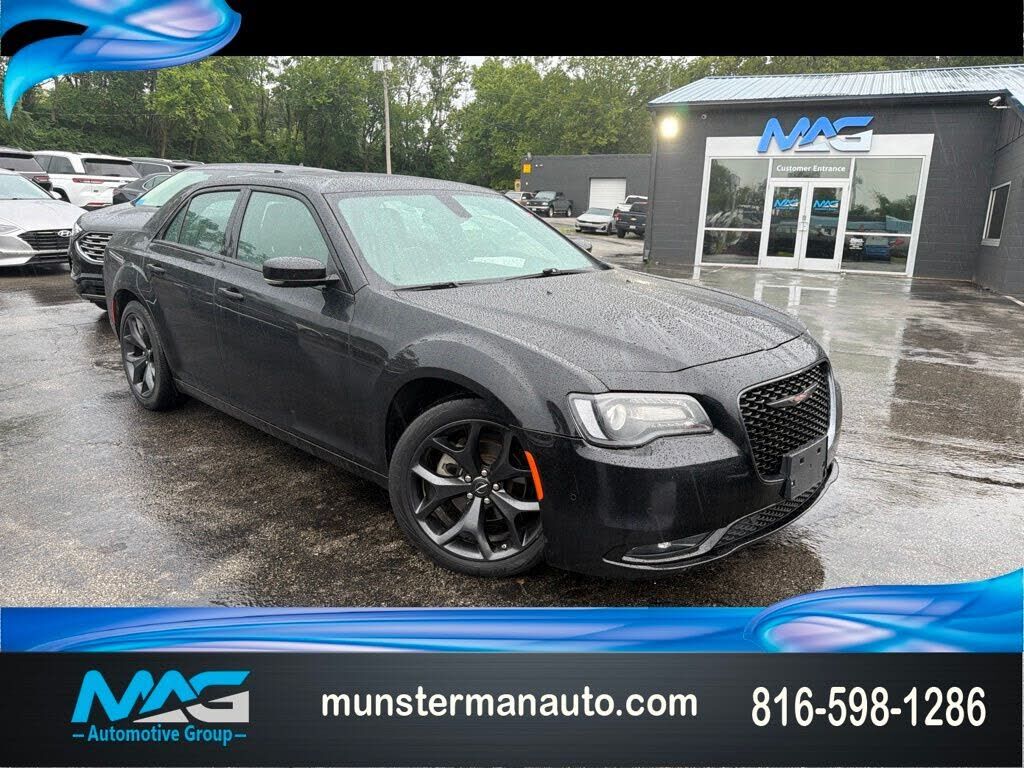 2023 CHRYSLER 300