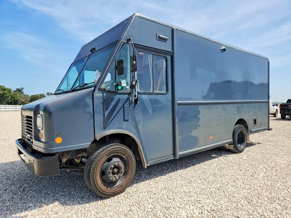 2021 FORD Commercial Chassis