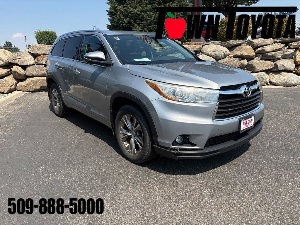 2015 TOYOTA Highlander