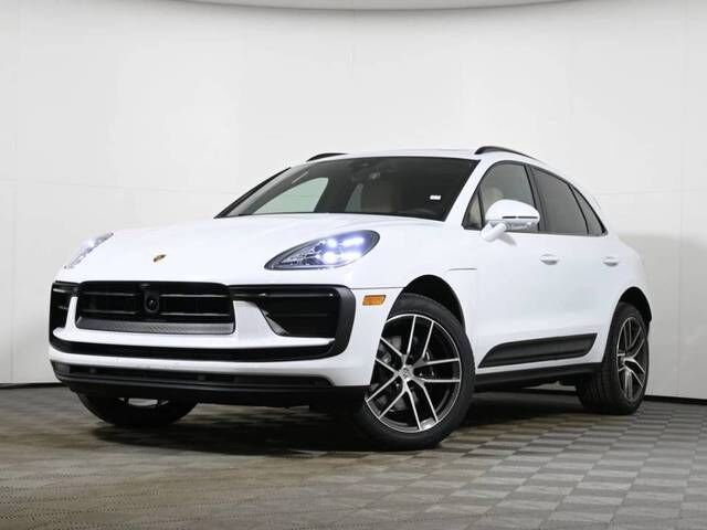 2026 PORSCHE Macan