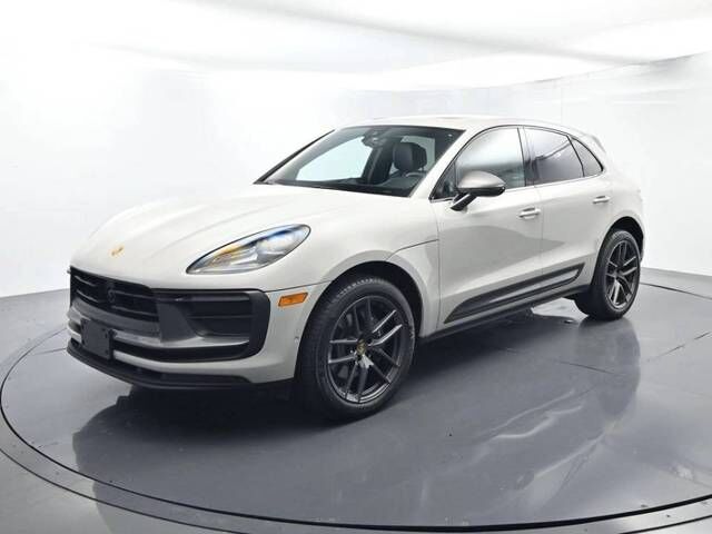 2023 PORSCHE Macan