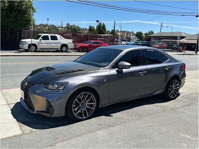 2018 LEXUS IS