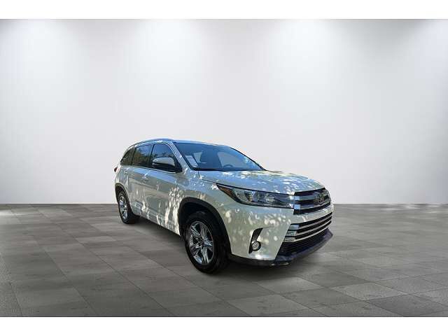 2018 TOYOTA Highlander