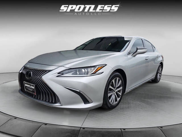 2019 LEXUS ES
