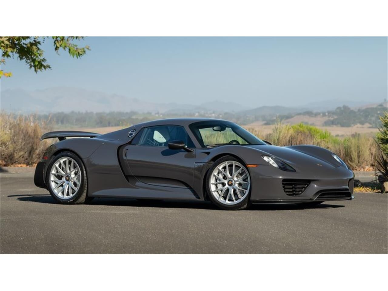 2015 PORSCHE 918