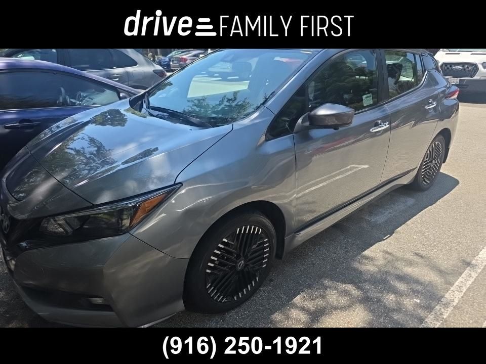 2023 NISSAN Leaf