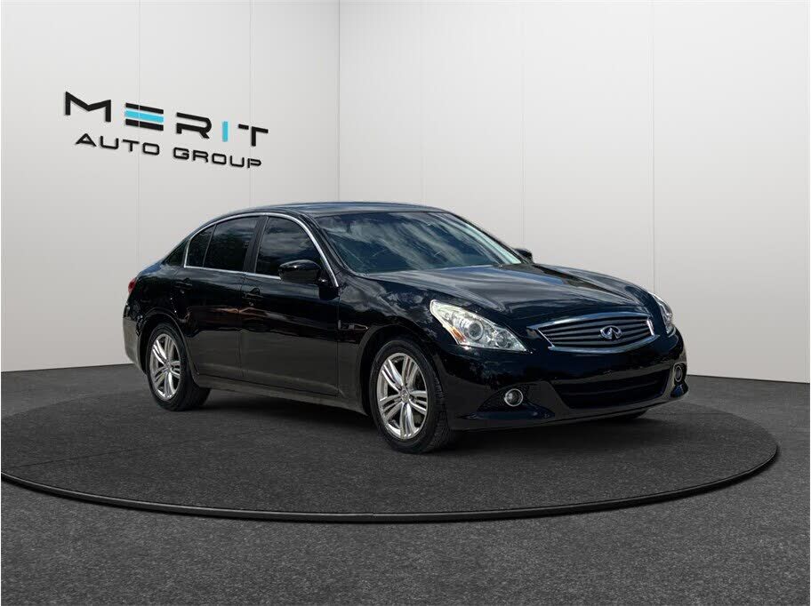 2015 INFINITI Q40