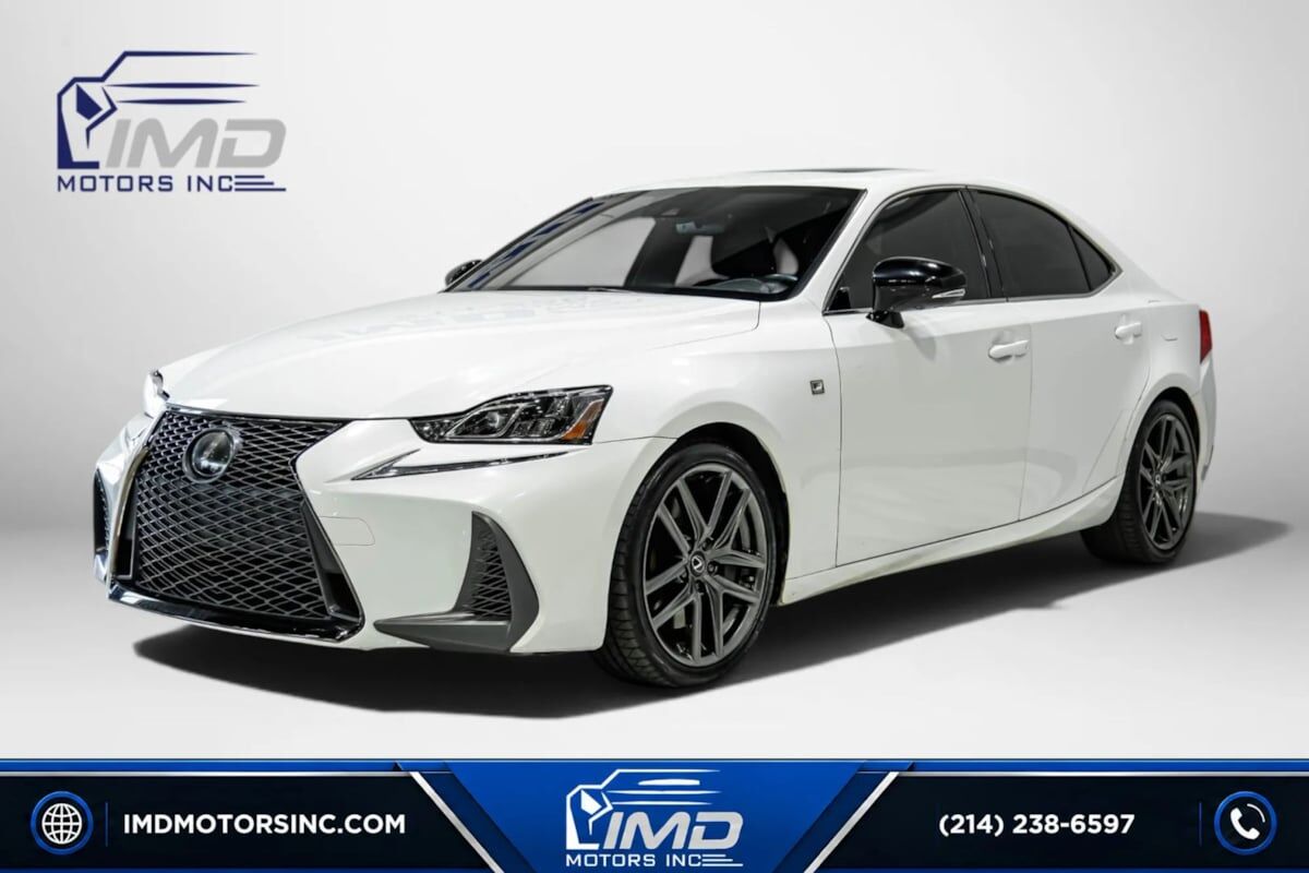 2020 LEXUS IS