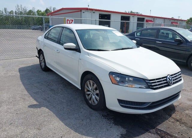 2015 VOLKSWAGEN Passat