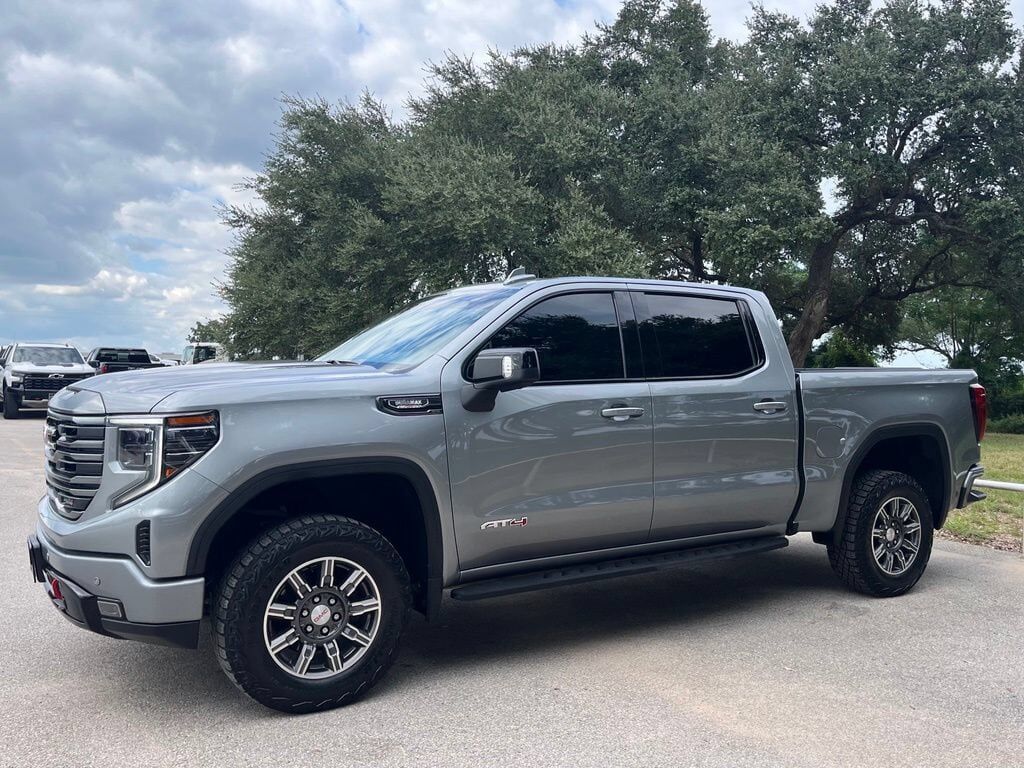 2024 GMC Sierra