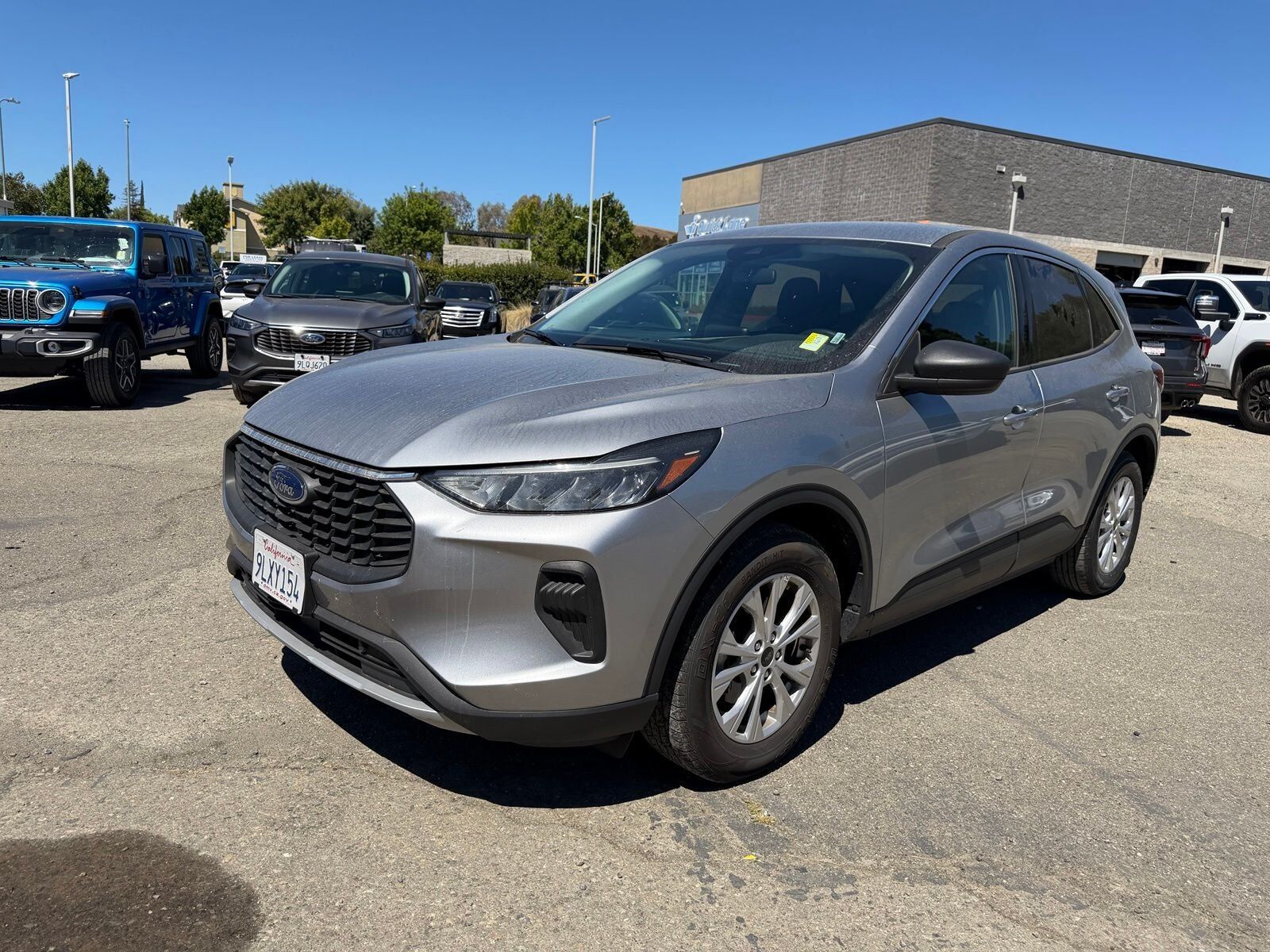 2024 FORD Escape