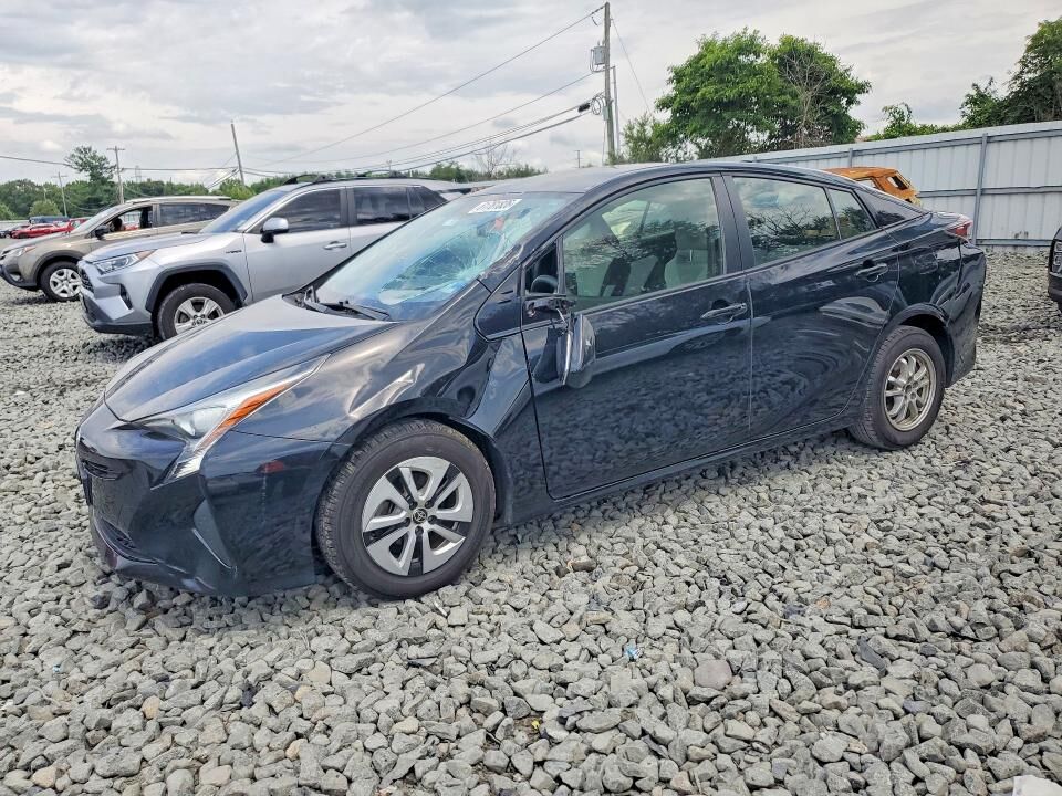 2016 TOYOTA PRIUS