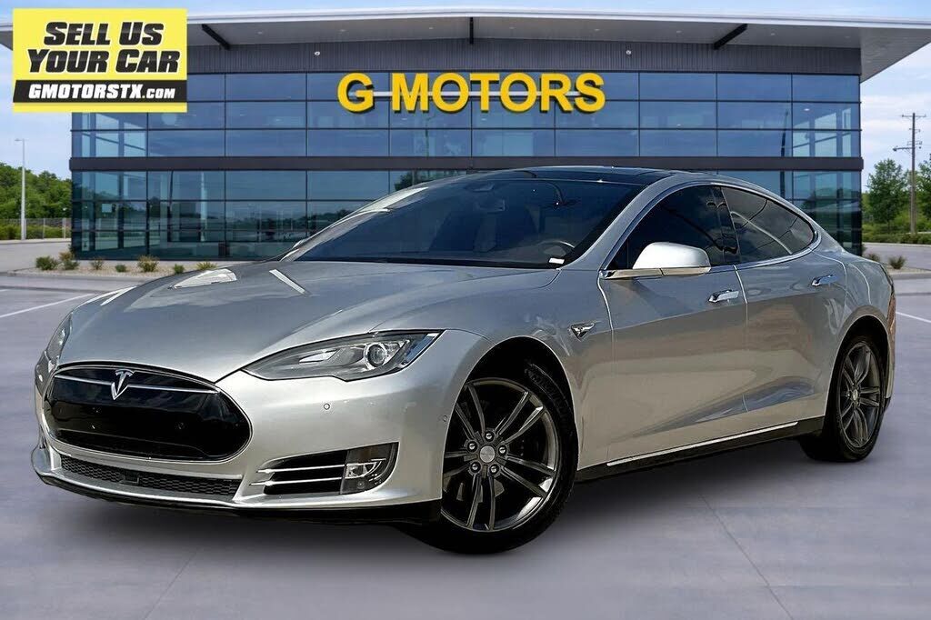 2015 TESLA Model S