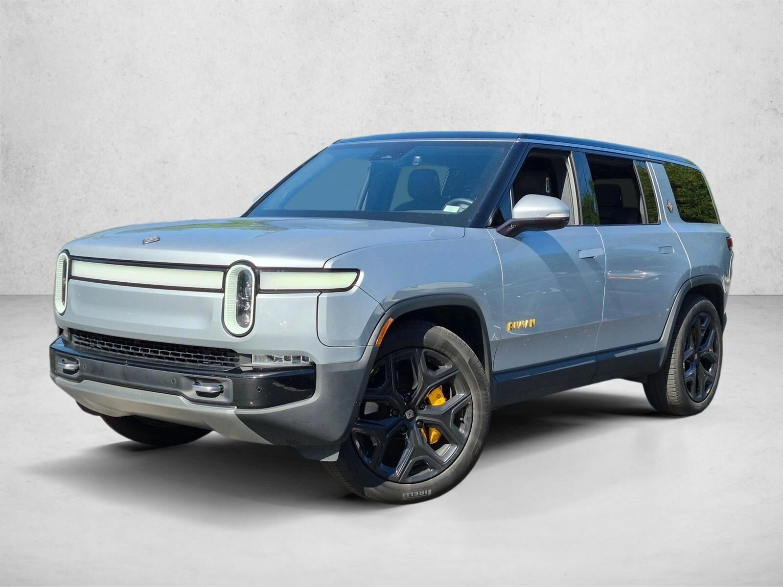 2023 RIVIAN R1S