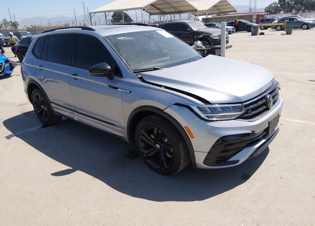 2024 VOLKSWAGEN Tiguan 4Motion