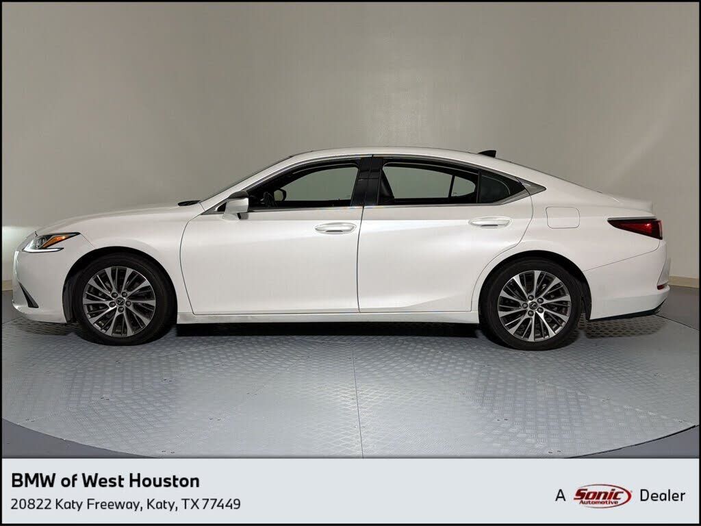 2020 LEXUS ES