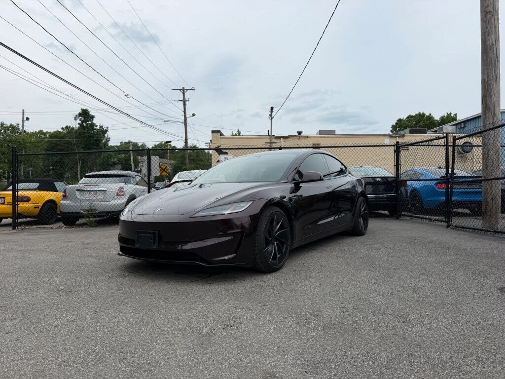 2024 TESLA Model 3