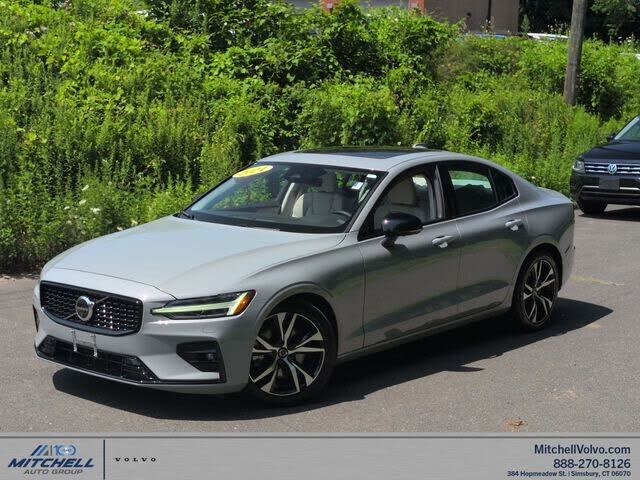 2024 VOLVO S60
