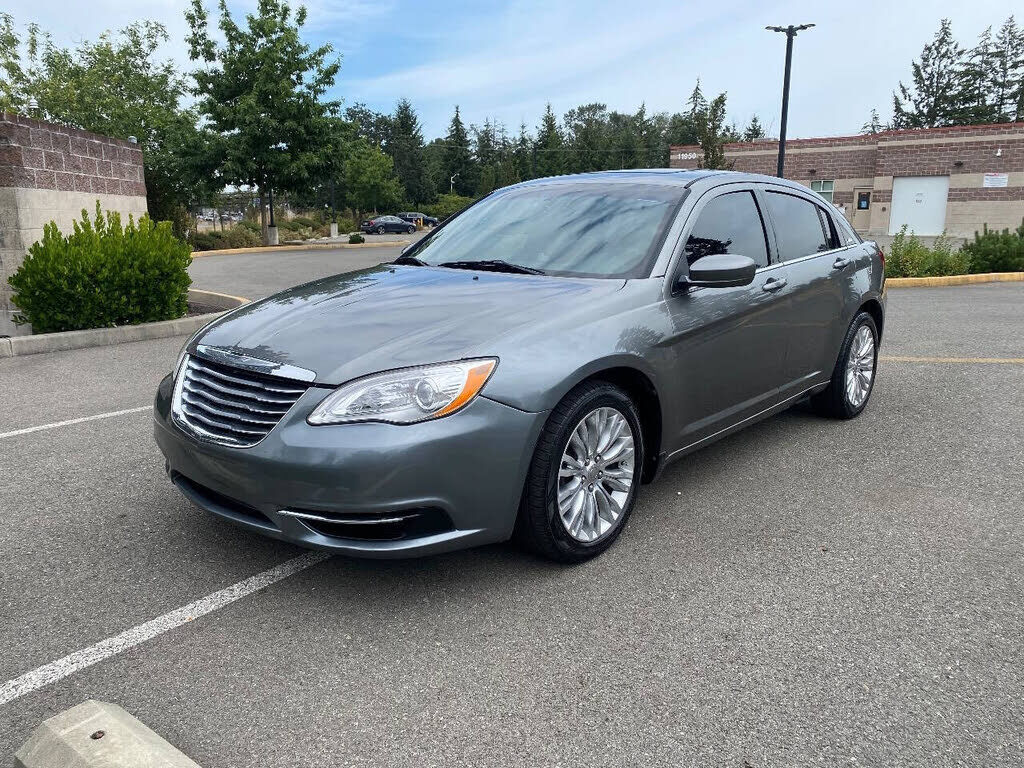 2013 CHRYSLER 200