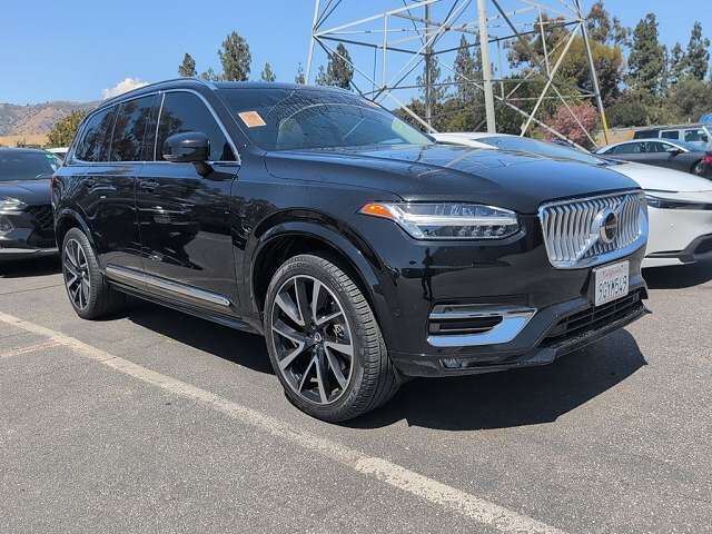 2023 VOLVO XC90