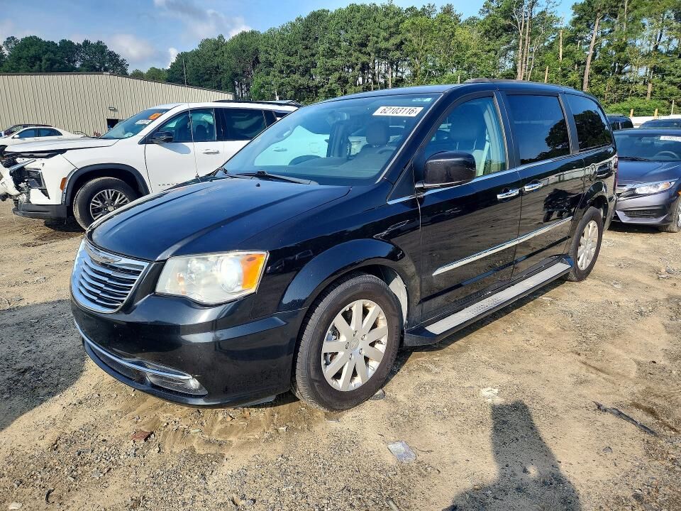 2016 CHRYSLER Town and Country