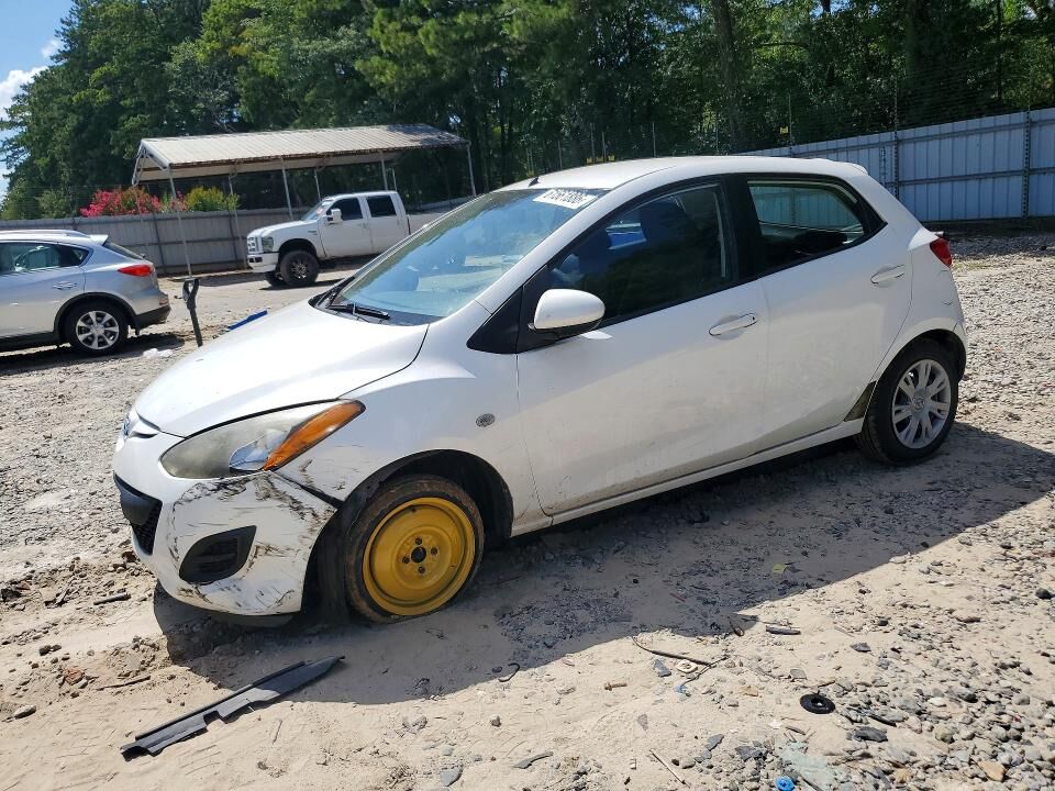 2013 MAZDA Mazda2