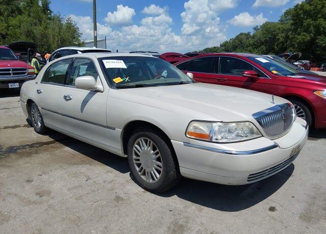 2007 LINCOLN Town Car