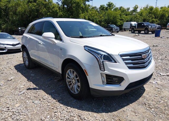 2017 CADILLAC XT5