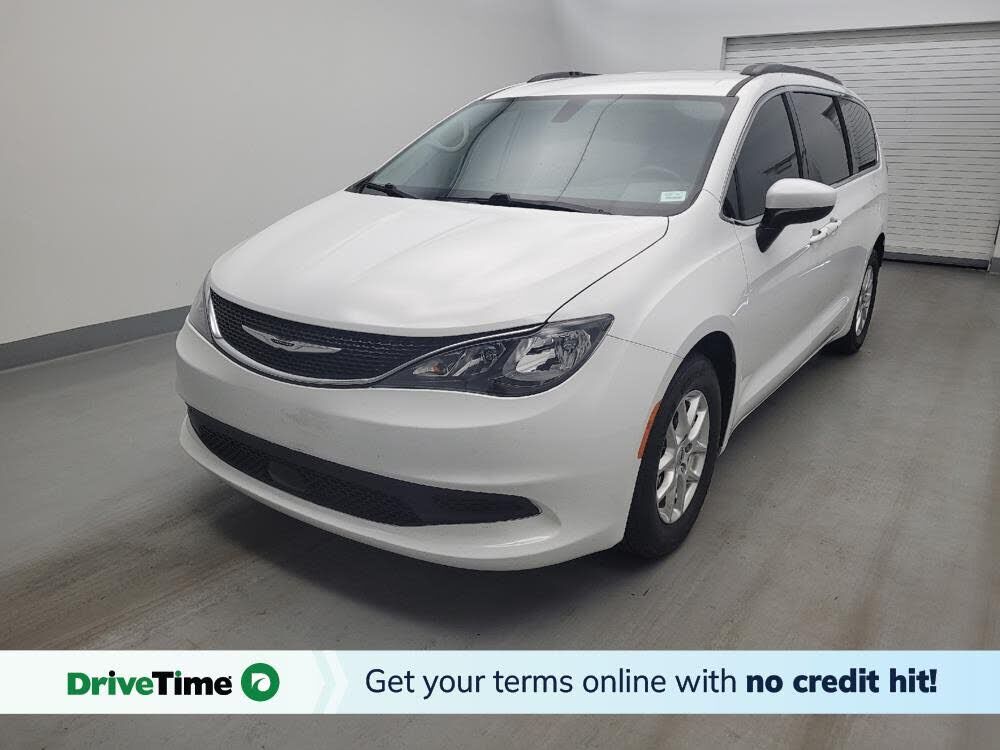 2021 CHRYSLER Voyager
