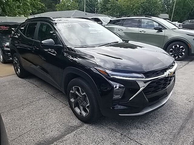 2025 CHEVROLET Trax