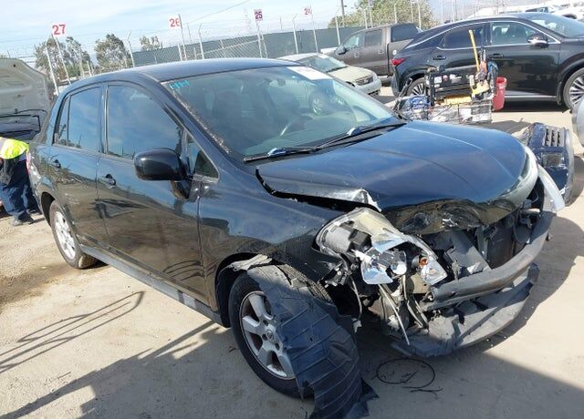 2010 NISSAN Versa
