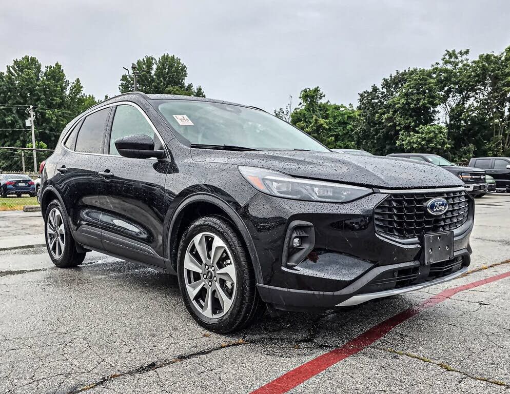 2025 FORD Escape