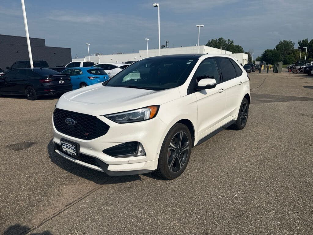 2022 FORD Edge