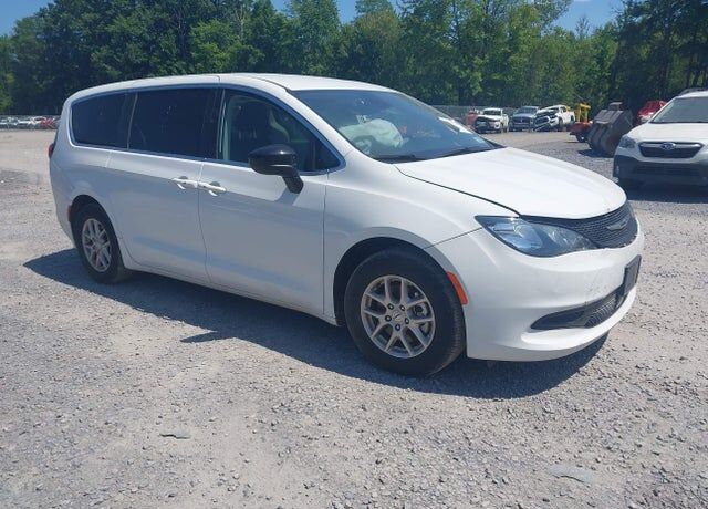 2024 CHRYSLER Voyager