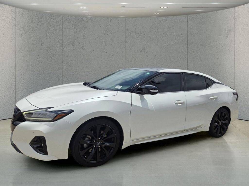 2023 NISSAN Maxima