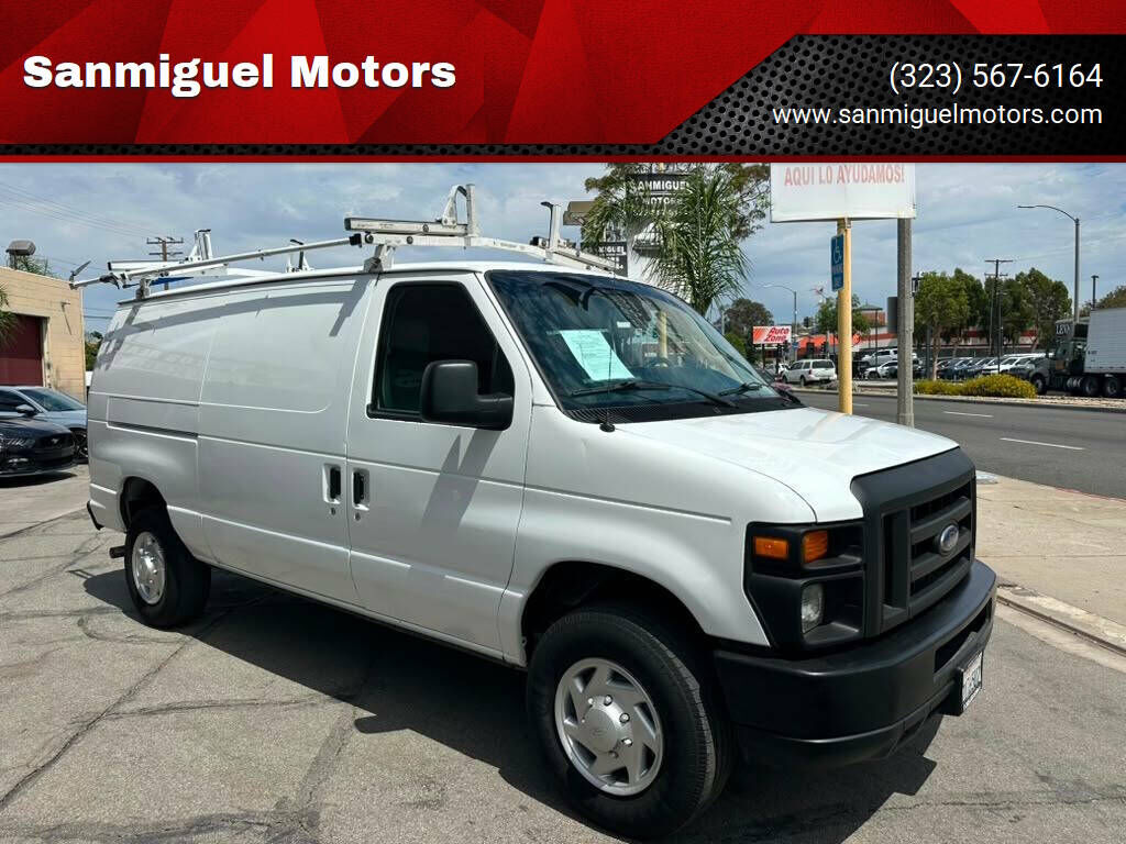 2011 FORD E-350