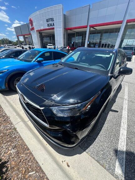 2021 TOYOTA Highlander
