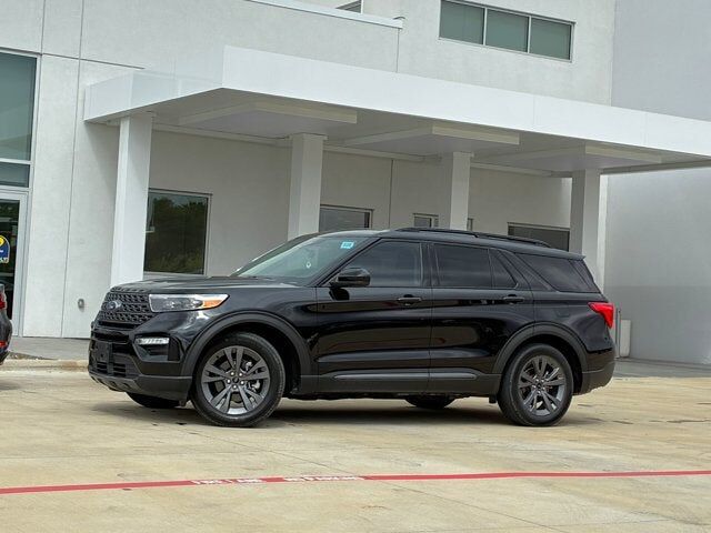 2023 FORD Explorer