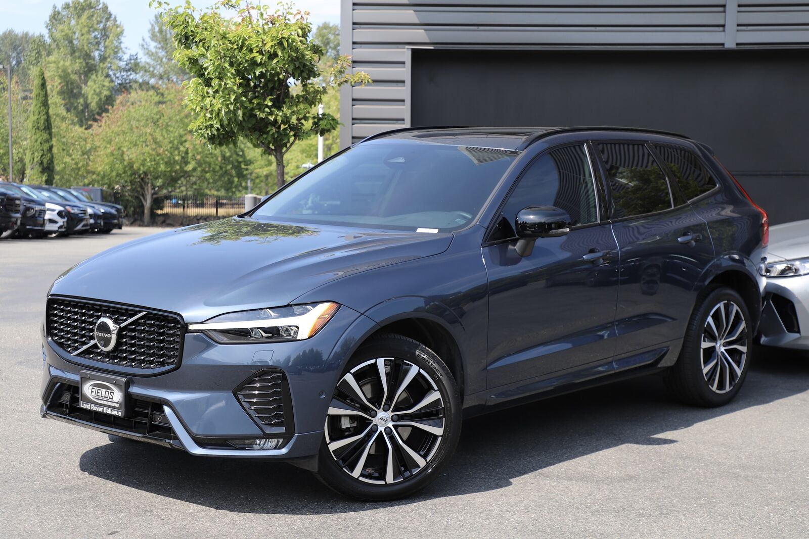2023 VOLVO XC60