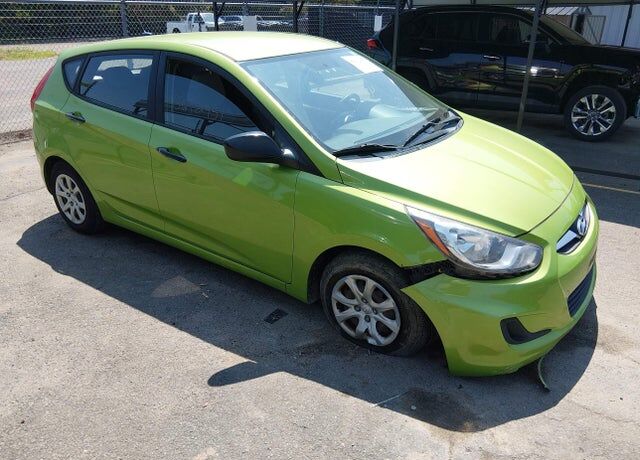 2012 HYUNDAI Accent
