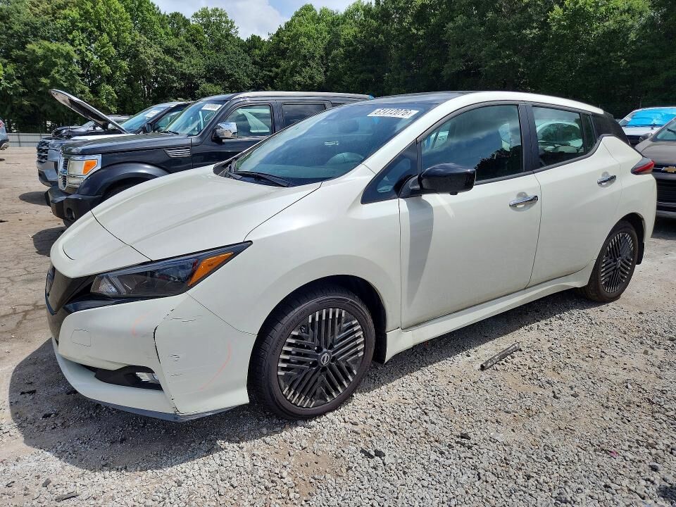 2025 NISSAN Leaf