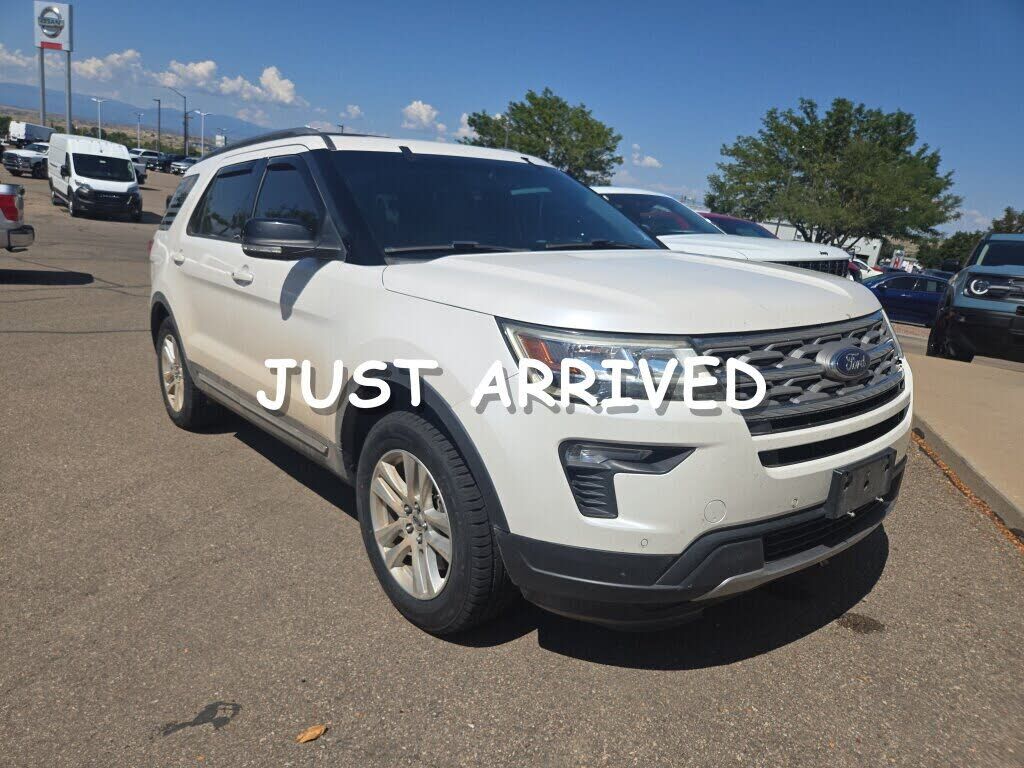 2018 FORD Explorer