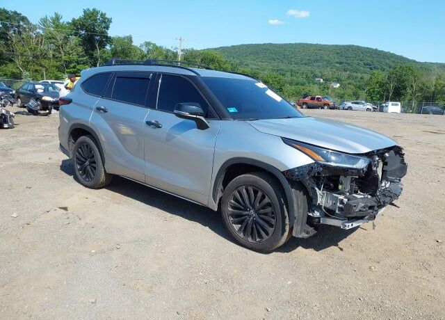 2024 TOYOTA Highlander