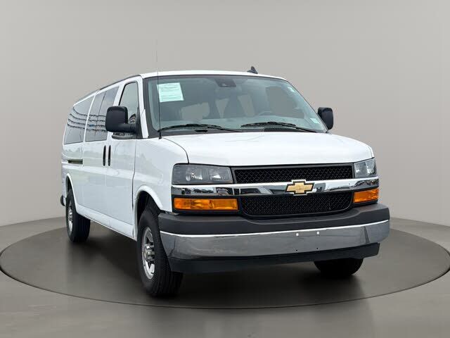 2025 CHEVROLET Express