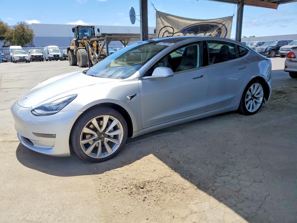 2018 TESLA Model 3