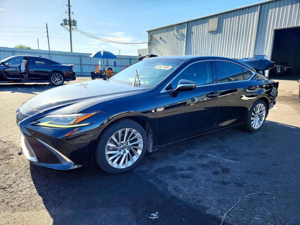 2020 LEXUS ES