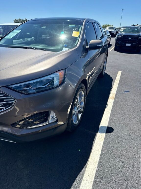 2019 FORD Edge