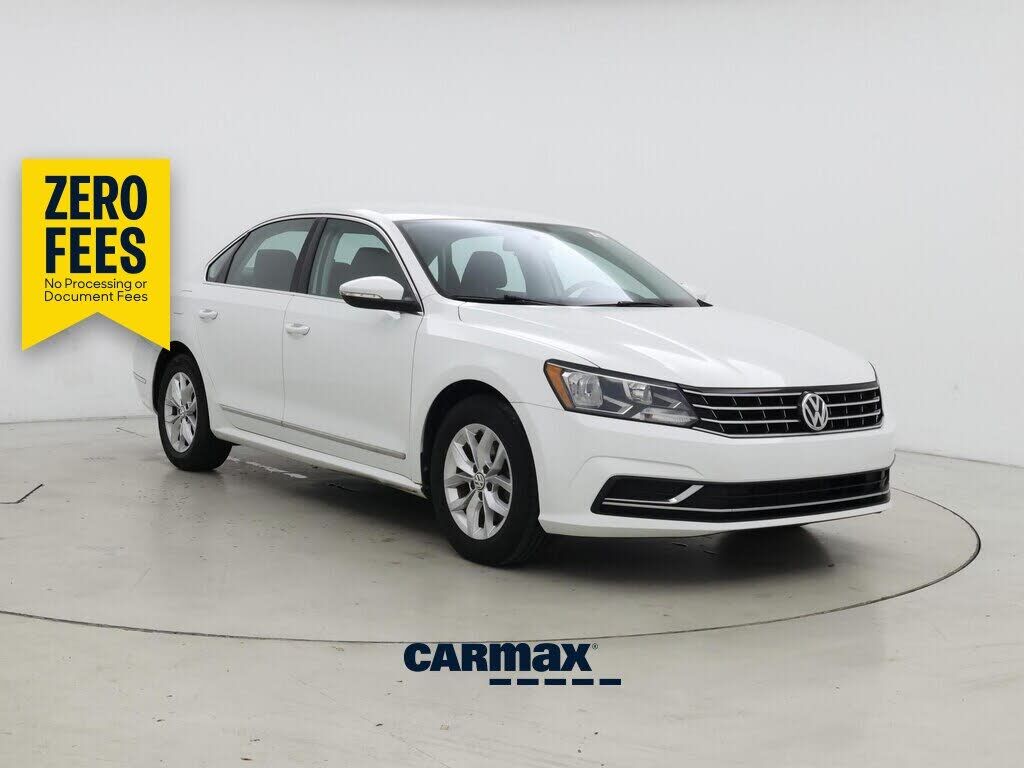 2016 VOLKSWAGEN Passat