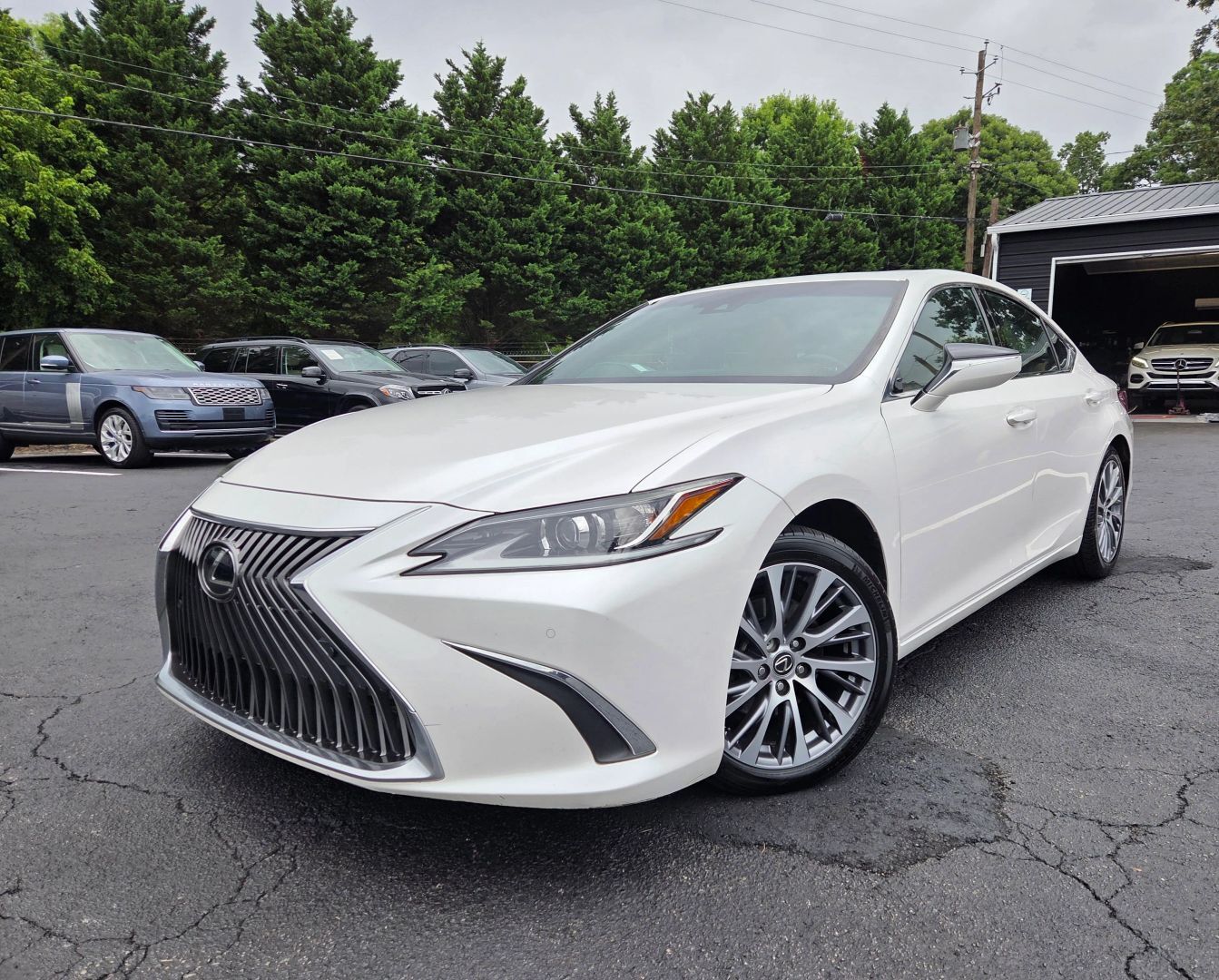 2019 LEXUS ES